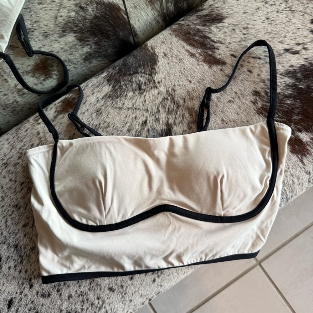 Chic Cream Bandeau with Black Accents